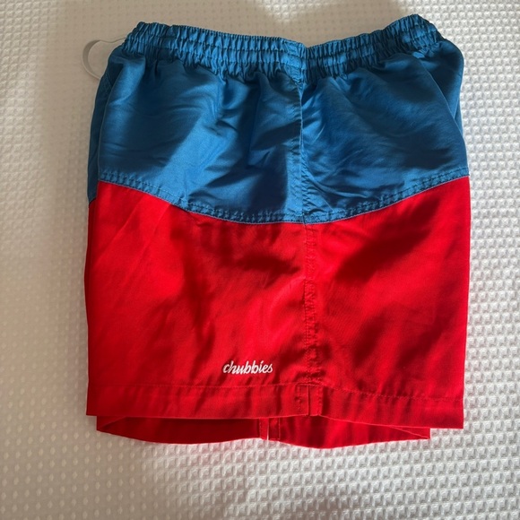 Chubbies Swim Trunks Mens Shorts Blue Red Colorblock Pool Beach Medium - Picture 2 of 7